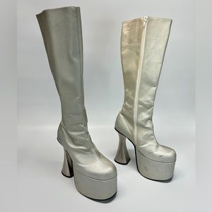 Demonia White Platform Zip Up Knee High Boot with 6” Heel 15” Shaft Size 8